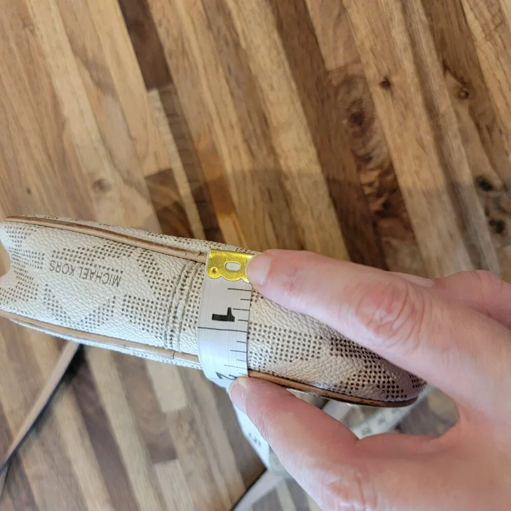 Michael Kors Jet Set Travel Signature Logo Canvas Small Crossbody Vanilla/Acorn - Picture 10 of 16